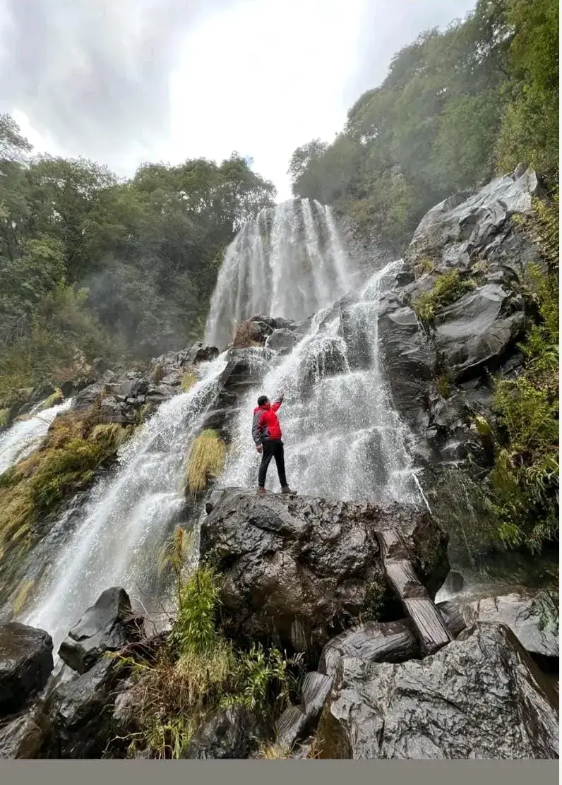 Río en los alrededores del Salto de la Niña Encantada